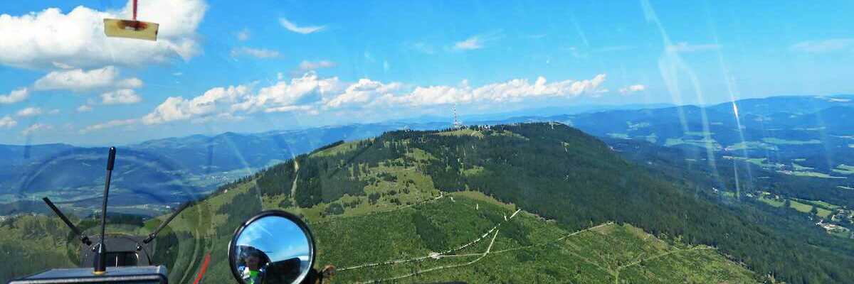 Flugwegposition um 12:25:37: Aufgenommen in der Nähe von Gemeinde St. Radegund bei Graz, Österreich in 1395 Meter